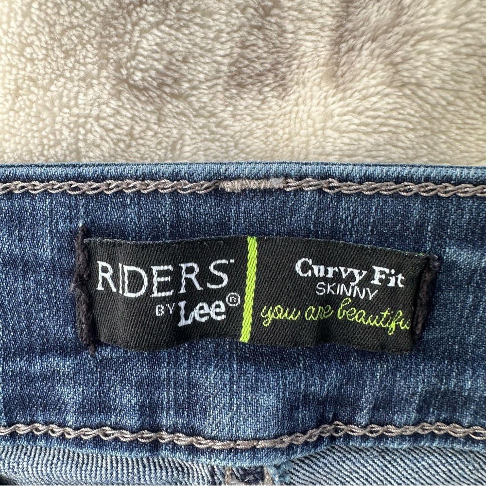 Riders By Lee, Curby Fit Skinny, size 8.
SKU 116. - Picture 11 of 12